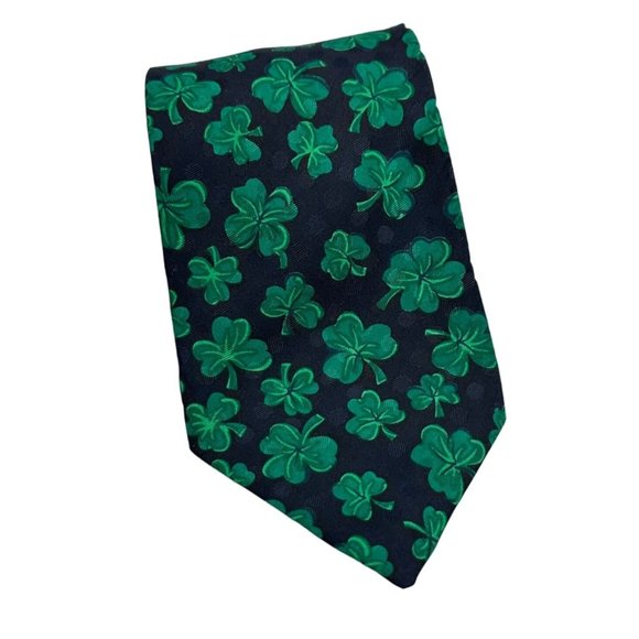 Looney Tunes Mania Neck Tie Mens 100% Polyester Green Shamrock Clover St Patrick - Picture 1 of 6